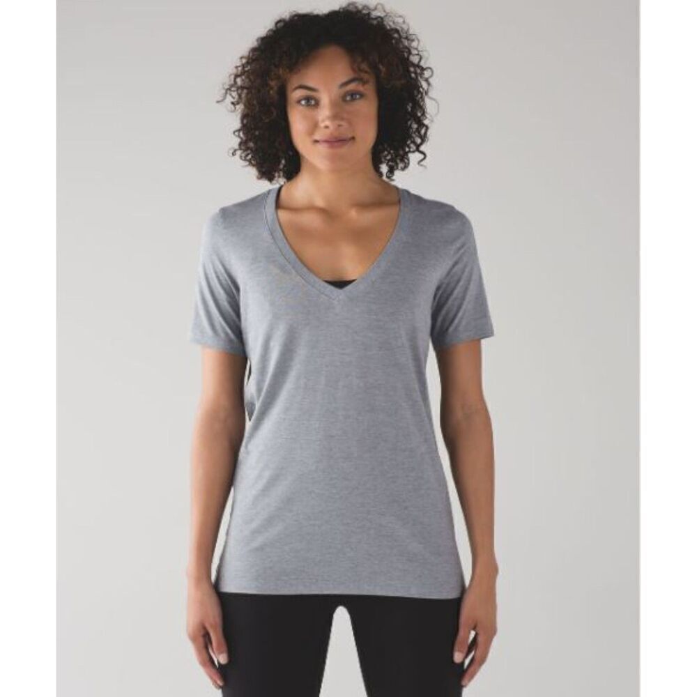 Lululemon Love Tee IV Heathered Arctic Grey White Size Small‎